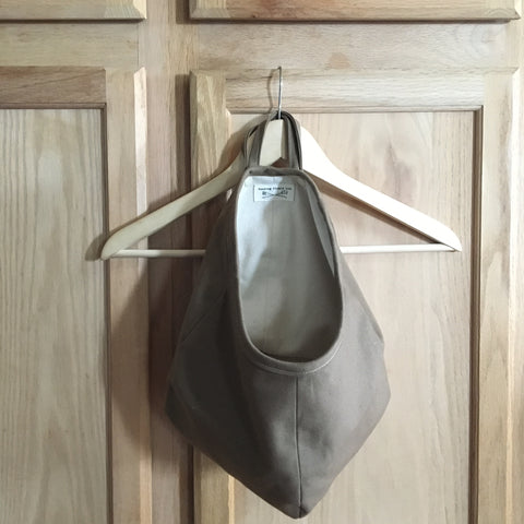 Shorty Giant Brown Canvas with Natural Denim Lining Hanging Pod